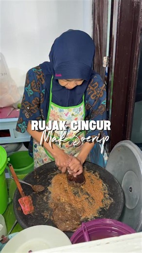 Tio Filus Dimas S on Instagram: "Ternyata Rujak Cingur yang ada di Maospati sekarang pindah di Kota Madiun lokasi tepatnya Jalan Candi Sewu Madiun. Rujak cingurnya punya porsi meimpah dan yang paling penting cingurnya empuk, ga bau sama sekali, Seporsi di banderol harga 26K, sebanding lah dengan rasanya. Coba tag temanmu dan ajakin kesini.. 📍Jl. Candi Sewu utara 69 Madiun ⏰ 10.00 - 16.00 WIB 💰 Rujak Cingur 26K"