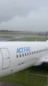 33M views · 32K reactions | Plane's Landing Gear Snaps in Storm...