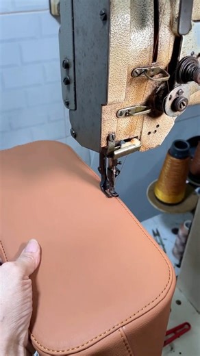 may đáy tròn túi xách màu bò to và đẹp