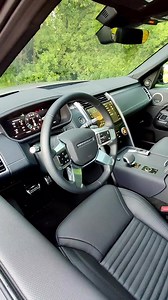 Check out the interior of the 2021 Land Rover Discovery! | Autoblog