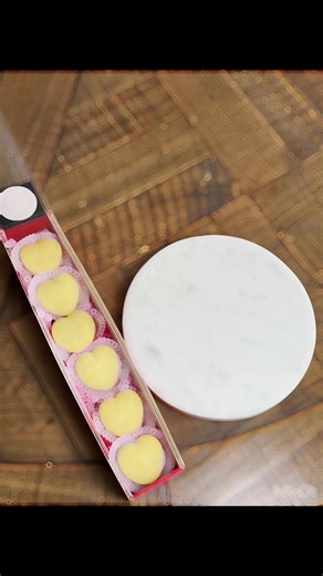 Velentine is around the corner… pre order a sweet treat for your other half ❤️❤️❤️❤️#alfajores #alfajoresdemaizena #hechoencasa #dulcedeleche