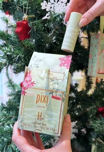 Deck the tree with a little extra Glow! ✨ Unboxing our Hydra LipTreat Duo, two buttery-soft plush balms made for gifting, keeping and Glowing! Infused with Hyaluronic Acid to hydrate, Avocado Oil to nourish & protect and Shea Butter to soften & condition, these winter-ready must haves keep your lips soft and nourished even on the coldest days. Drop in the comments below a bestie who would love this Glowing treat! 💚 #PixiBeauty #ontheglowblush #holidaygifts #PixiGlow #creamblush