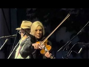 Alison Krauss and Union Station “Let Me Touch You For Awhile” Live 2025