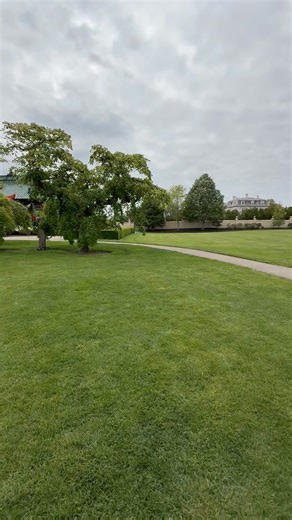 Marble House rises on Bellevue Avenue with grand columns and cool stone that hint at the scale inside. Completed in 1892 for William K Vanderbilt and designed by Richard Morris Hunt, it helped define Newport’s Gilded Age style. On the ocean side, the Chinese Tea House adds a surprise from 1914, built by Alva Vanderbilt as a pavilion near the Cliff Walk with a front row view of open Atlantic. Mansion lawns, rocky shore, and sea light all meet in one spot. Is this on your Newport must see list? | 