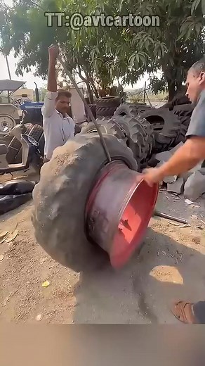 This is How They Make It. #BehindTheScenes #HowItsMade #Craftsmanship #OMG #usaviralreels #usaviral #usareels #viralreelsfb #trendingreels #shorts | Facts & Wonders