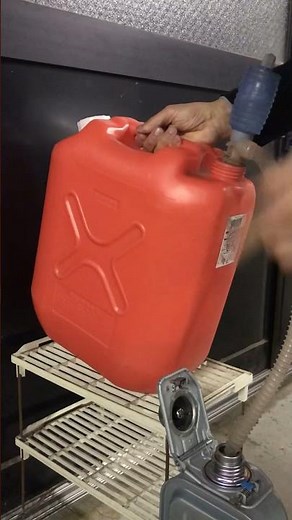 Survival Technique How to use a kerosene pump