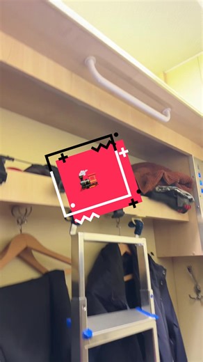 sprostowanie: rano przyszedł do nas nie konduktor, lecz konwojent. Dziękuję za poprawienie mnie w komentarzu:) jechało się dobrze, natomiast ja prawie nie zmrużyłam oka. Ciekawe doświadczenie to było i zupełnie inny komfort jazdy ! #pkp #pociąg #winter #kolej #pociagiempokraju