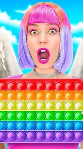 123 GO! Espanol on Instagram: "La escuela puede ser muy difícil. Especialmente si no sabes lo que está pasando. ¡Es por eso que estamos aquí para ayudarte! Si te gustó este truco escolar, ¡dínoslo en los comentarios! ¡Sigan mirando, amigos! ¡Nos vemos pronto! #123GO #GOLD #gracioso #escuela #trucos"