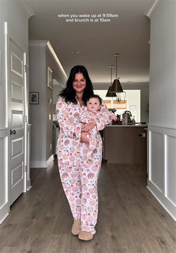 the pancakes ARE YOU KIDDING 😭🩷🥞🫐🍓 so so cute!! you can use code “taylorbosmann” for $$ off 🤭 @Posh Peanut #poshpeanut #poshpeanutambassador