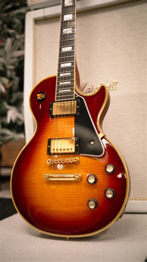 🎸 A masterful reissue of the 1968 classic Les Paul Custom that’s faithful to the original in every detail. Enter to win this dream Custom Shop Gibson at theguitarmarketplace.com Don’t miss out on a truly iconic piece of craftsmanship. 🔥 | The Guitar Marketplace
