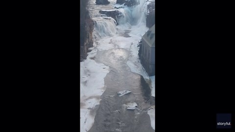 Ice jam brings upstate New York river to a halt in incredible footage