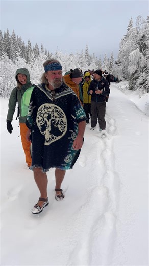 The cold is your warm friend. ❄️ Are you ready to meet it? The Cold Shower Challenge is here. Get your progress sheet at the link below and start your journey with the cold: https://ow.ly/a1TC50XPV81 | The Iceman (Wim Hof)