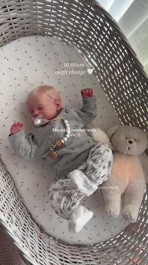 Baby Doll Morning Routine with Evie 👼🏼