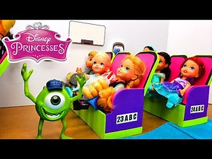 AIRPLANE RIDE! Elsa and Anna and Kristoff Toddlers go on an airplane vacation.