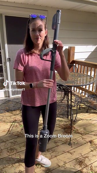 I live in the woods and that means 🌳🌲 messes on all my outdoor living areas. I own a battery powered leaf blower and a back pack blower for heavy lifting and big area clean-up, but this little Zoom Broom is my daily tool! It weighs less 2 pounds and has a very balanced design and ergonomic handle/forearm support. #occupationaltherapy #otstudent #caregiver #caregiversupport #arthritis #chronicillness #chronicpain #chronicfatigue #rheumatoidarthritis #aginginplace #homehealth #eds #hypermobility