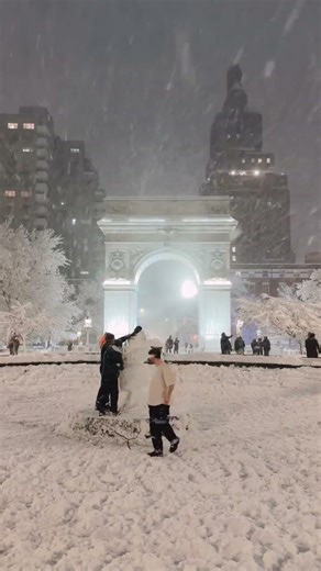 How to Build a Snowman in NYC