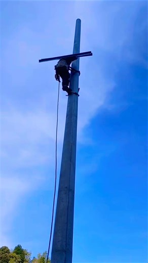 How to install single line Crossarm on utility pole? #shorts