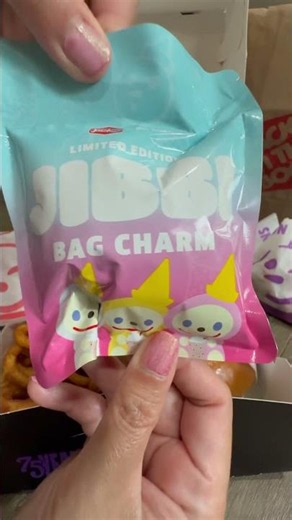 Get the PHILLY MUNCHIE MEAL to get the Jibbi bag charm! #jackinthebox