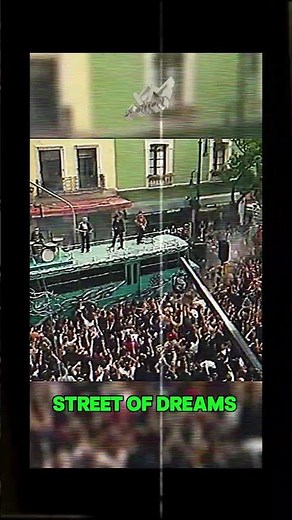 ¡U2 graba en "La calle de los sueños" de la CDMX! 🛰️📢 #U2NewSingle #SantoDomingoCDMX #StreetOfDream