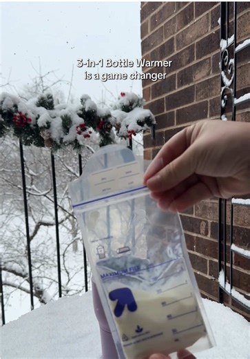 3-in-1 portable bottle warmer: heats, sterilizes & keeps your coffee warm — all in one. Must-have for moms & moms-to-be! Use code MAYEVSKA01 for 15% off 🔗 in bio @papablicofficial #papablic #portablebottlewarmer #newbornmusthaves #pregnancy #nesting