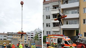 Arbeiten mit Betonpumpe: Männer von Schlauch verletzt