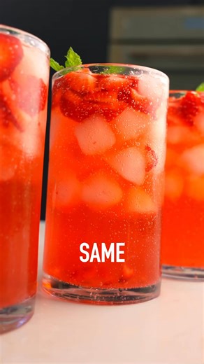 1.4K views · 24 reactions | Refresher Calorie Comparison‼️ A couple ingredient swaps gets you the refresher of your dreams without sacrificing precious results Macros For This Drink: ~ 28 Calories ~ 7g Carbs ~ 0g Fat ~ 0g protein Macros For Starbucks Refresher: -100 Cal | Noahperlofit | Facebook