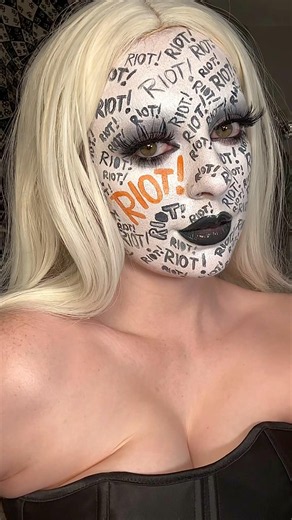 #riot! by #paramore album cover