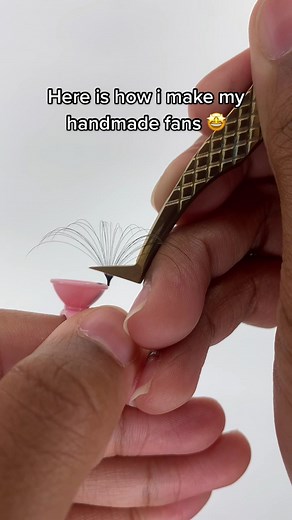 Creating Perfect Handmade Fans: A Beginner's Tutorial