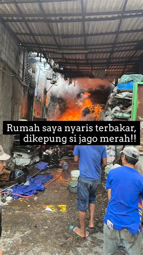 Febriandy Darma on Instagram: "Siang hari kurang lebih jam 11'an beres ngedit suasana sekitaran rumah teriak Keeeebbaaakkkaarrraannn!!🔥🔥🔥 Sontak kaget keluar di luar udah ngebul asap, dengkul lemes rasanya asap yang mengungung di kepung si jago merah, warga parung serab - ciledug berhamburan keluar menyalamat apa yang harus di selamatkan termasuk NYAWA nya masing-masing. Tanpa mikir panjang, bergegas keluar beberes semua berkas penting dan yang semua hal yang harus disela