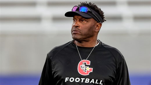 Former UH and Texas A&M coach named as new head coach of Houston Gamblers