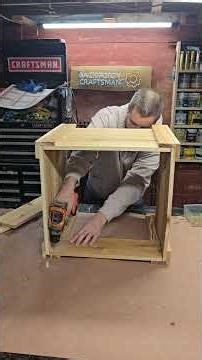 DIY Cedar Picket Planter with Trellis