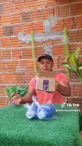 Testing expanding polyurethane foam