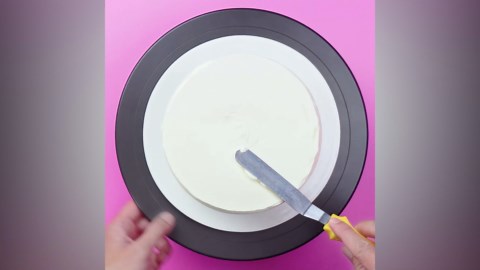 Ever seen chocolate decorations this smooth?