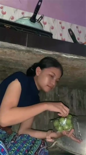 Tradisi Spanyol: Makan 12 Anggur di Tahun Baru