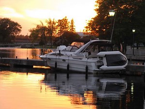 BAYLINER 2955 AVANTI 1990 Occasion Bateau à vendre au Portland, Ontario - BoatDealers.ca