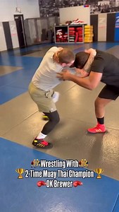 Striker VS Wrestler🥊🤼‍♂️ Most people see punches… I see entrances, angles, and takedowns waiting to happen🔥 Working with 2-time Muay Thai Champion & MMA Fighter @djangobrewer — showing how the slightest pressure shift can flip a fight in a split-second💥 He wanted to throw hands SO BAD… but my face lives to see another day🙏😂Most people see punches… I see entrances, angles, and takedowns waiting to happen🔥 Working with 2-time Muay Thai Champion & MMA Fighter @djangobrewer — showing how the 