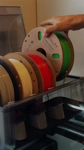 We 3D printed a Christmas tree and holiday ornaments 🎄