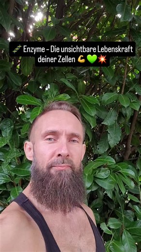 Ohne Enzyme läuft in deinem Körper gar nichts. 🧬💥 Sie sind die Zündfunken jeder biochemischen Reaktion, Verdauung, Entgiftung, Heilung, Energie. Aber durch gekochte Nahrung, Zucker und Stress werden sie zerstört. 💚 Hol sie dir zurück, mit Rohkost, Sprossen, Wildkräutern und fermentierter Nahrung. So aktivierst du deine Zellkraft von innen. ⚡ #gesundheit #naturmedizin #heilung #gesundeernährung #vitamind #gesundheitsfakten #bigpharma #enzyme #wildkräuter #rohkost #fermente #darmflora #zellnahr