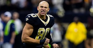 Former Packers TE Jimmy Graham attempts Lambeau Leap after Saints TD
