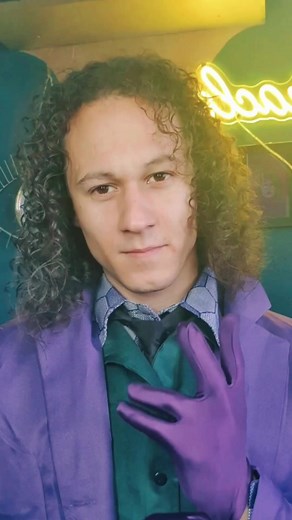 Transforming into the Heath Ledger Joker | DuplaFace Makeup Tutorial