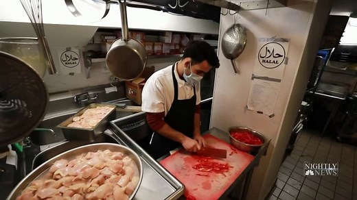 Philadelphia chef brings comfort food to Afghan refugees