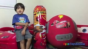 7-Year-Old Asian Boy Makes $11 Million A Year Reviewing Toys on YouTube
