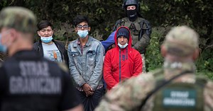 Poland fears 'major incident' as migrants from Belarus head for border
