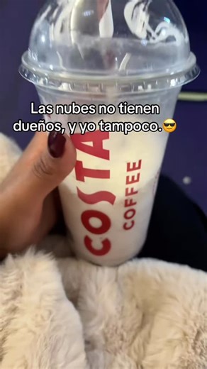 Luz de la cruz | Cambiando de aire y de código postal.#travelreels #vueloalaire #destinos2026 #traveltips #borntotravel avión | Instagram