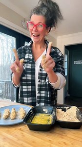 The best mozzarella sticks using string cheese. #mozzarellasticks #recipe #cooking | Iléna Tovia