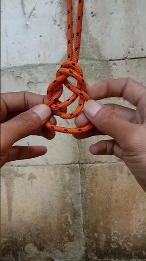 A secure double loop knot tying method