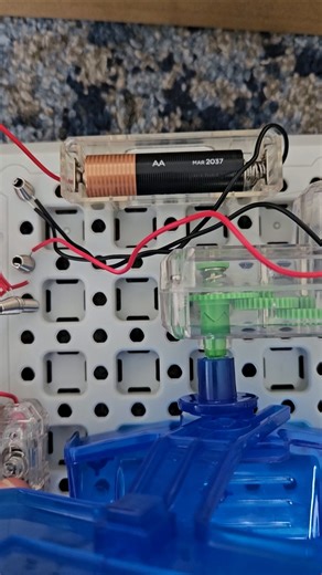 Making stuff with basic electronics #shorts #build #make