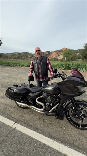 Are you wondering what the best seat option is for 24 Harley Davidson baggers? In this video Kevin reviews 6 different Saddlemen seats on his 2024 Harley Road Glide. Here’s the seats covered in today’s review: ✅ Saddlemen Dominator Extended Reach ✅ Saddlemen Step Up Honey Comb ✅ Saddlemen SDC Pro Series ✅ Saddlemen Road Sofa Tri Gripper ✅ Saddlemen Road Sofa Carbon Fiber ✅ Saddlemen Road Sofa Dragon Scale Extended Reach This video covers a lot of information on Saddlemen seats for Harleys. It di