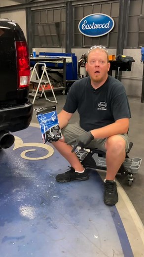 It's the little things... Our towel bags are all resealable to ensure you keep dirt and debris off of your towels when you are not using them! Check out all of our detailing supplies at Eastwood.com! #detailing #detailer #cleancar #autodetail #howto #detail #pressurewasher #wheels #paint #washcar #carwash #concourscarcare | Eastwood