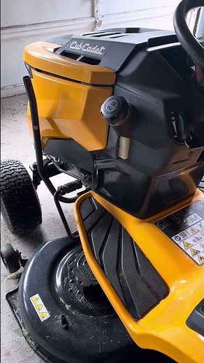 Cub Cadet XT1 LT46 Voltage Regulator / Rectifier Location